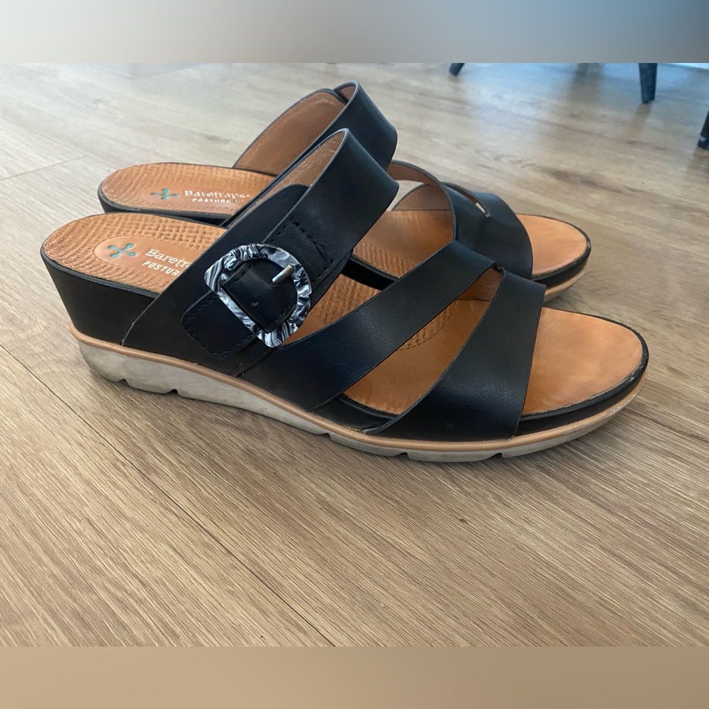 Baretraps Posture Women's Black Sandals